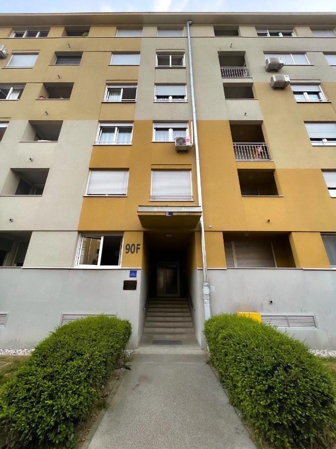 זאגרב Apartman Welcome To Tresnjevka מראה חיצוני תמונה