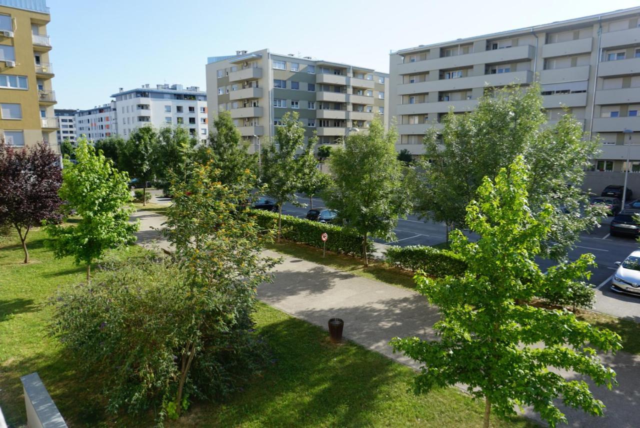 זאגרב Apartman Welcome To Tresnjevka מראה חיצוני תמונה